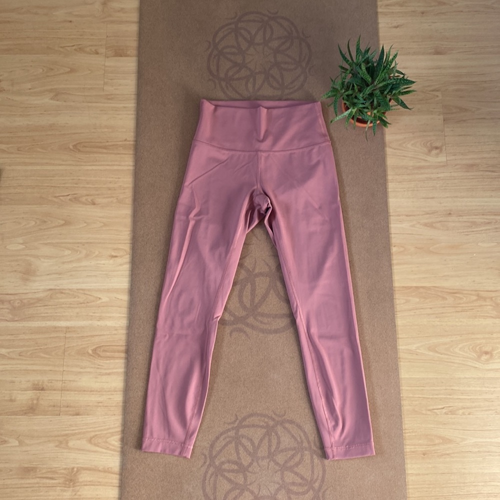 SOLD- Lululemon Brier Rose Wunder Under